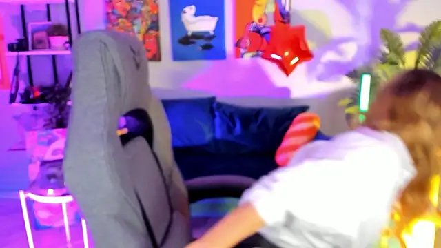 SarahAlluring online show from March 7, 2:03 pm