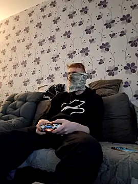 Snapshot of ThePython666 chatting on October 27, 3:38 pm ThePython666 online show from October 27, 3:38 pm