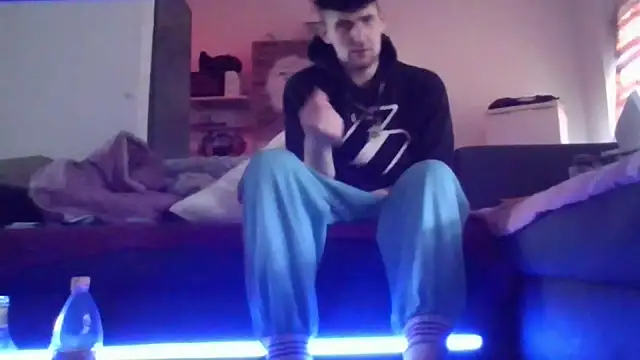 Snapshot of ThePython666 chatting on November 16, 8:53 am ThePython666 online show from November 16, 8:53 am