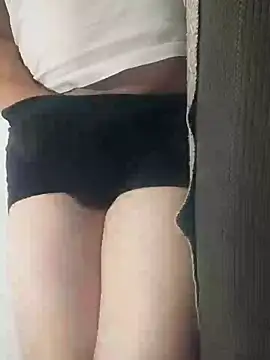 gui67675 online show from October 10, 9:25 pm