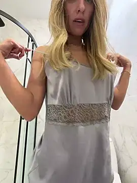 VelvetVabe online show from March 20, 10:03 pm