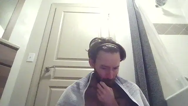 Snapshot of whowantsacreampie chatting on February 6, 1:03 pm whowantsacreampie online show from February 6, 1:03 pm