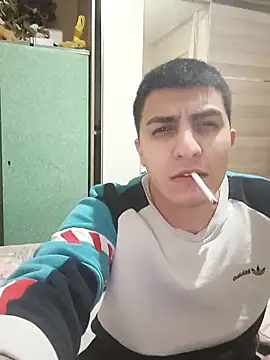 Snapshot of Kadir1320@xh chatting on March 17, 7:04 pm Kadir1320xh online show from March 17, 7:04 pm