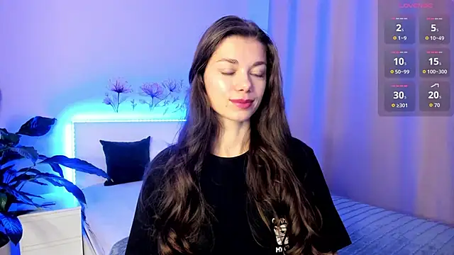 Eva McCoy online show from November 4, 9:30 am