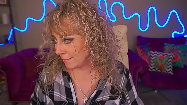 CandyLadyyy online show from October 22, 8:41 pm