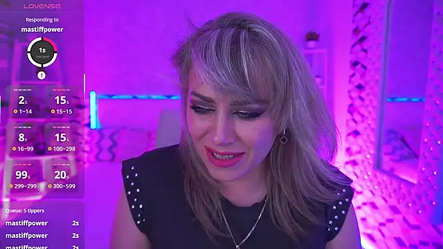CandyLadyyy online show from May 30, 8:28 pm