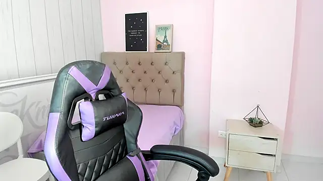 Tania Duque online show from November 20, 3:01 pm