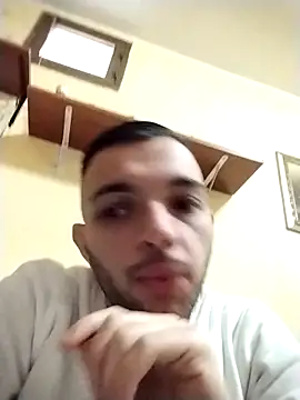 Snapshot of Francescodicristina44 chatting on February 1, 12:59 pm Francescodicristina44 online show from February 1, 12:59 pm