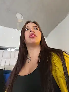 Snapshot of LunaCandy_ chatting on February 4, 2:34 pm LunaCandy online show from February 4, 2:34 pm