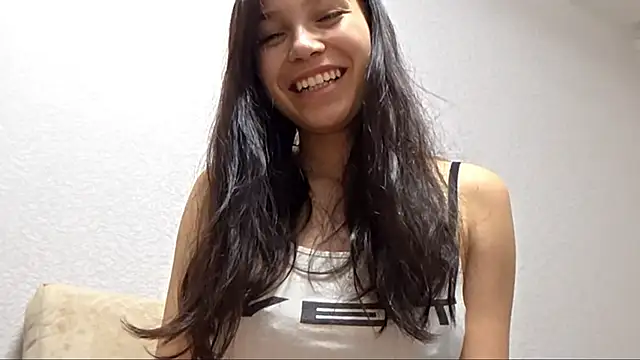 Snapshot of MayAgard chatting on October 8, 8:39 pm MayAgard online show from October 8, 8:39 pm