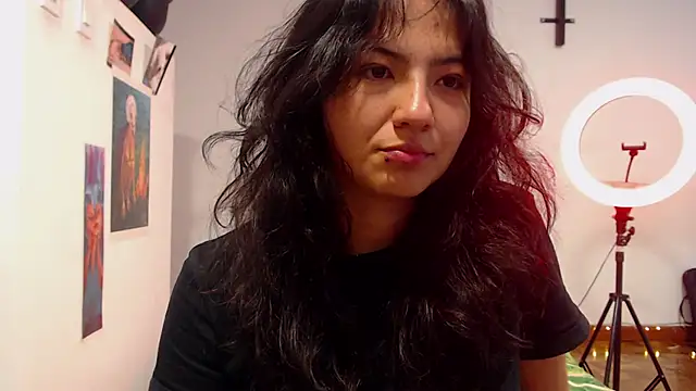 Snapshot of Asaray_T chatting on April 10, 12:49 am Asaray T online show from April 10, 12:49 am