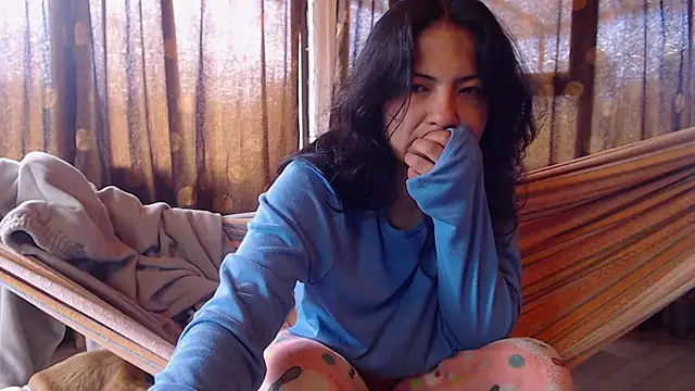 Snapshot of Asaray_T chatting on May 10, 12:43 pm Asaray T online show from May 10, 12:43 pm