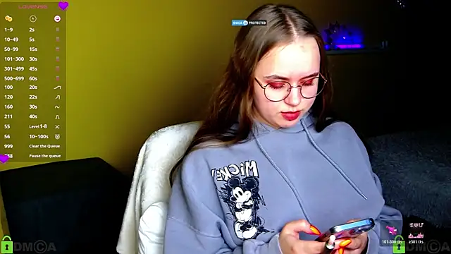 Lilysweet13 online show from November 10, 9:03 pm