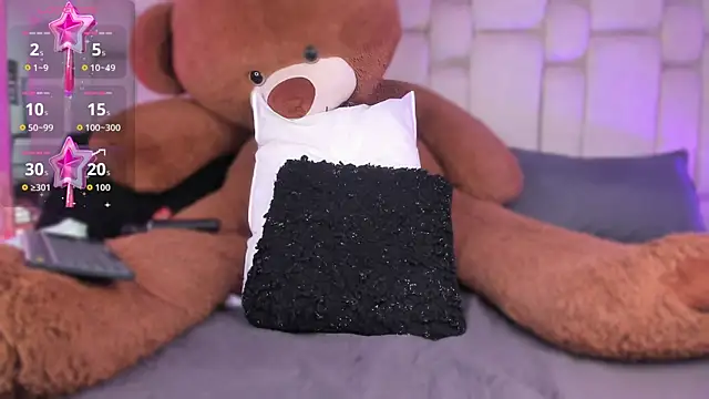 Snapshot of Daia_Ortiz chatting on December 1, 7:41 pm Daia Ortiz online show from December 1, 7:41 pm