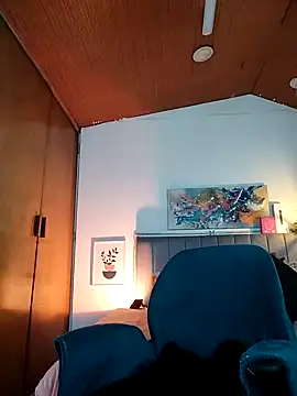 Rose Thompson1 online show from October 3, 1:41 pm