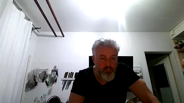 Snapshot of Berg_Boy chatting on February 14, 8:38 pm Berg Boy online show from February 14, 8:38 pm