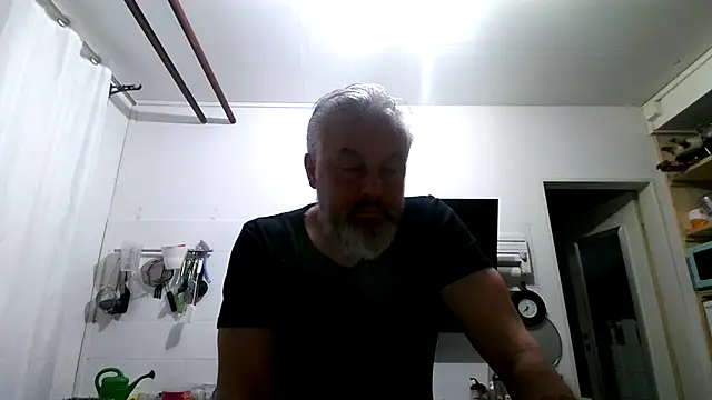 Snapshot of Berg_Boy chatting on February 20, 5:37 am Berg Boy online show from February 20, 5:37 am