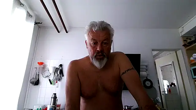 Berg Boy online show from March 27, 6:19 am