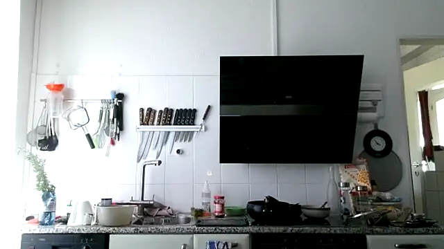 Berg Boy online show from April 27, 1:53 pm