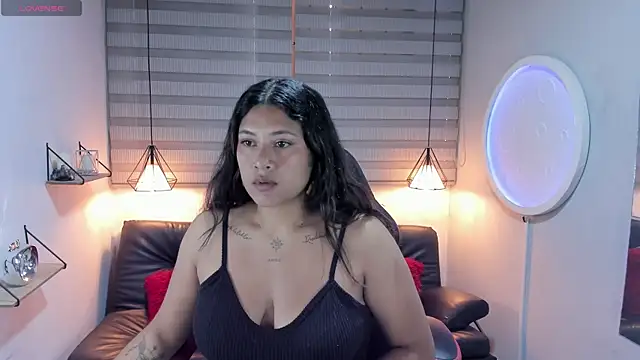 ISIS VALCHOS online show from September 27, 1:05 pm