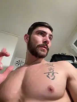 Hugo34bg online show from December 16, 3:00 am