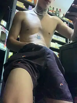 Snapshot of craxybaby chatting on October 23, 3:00 pm craxybaby online show from October 23, 3:00 pm