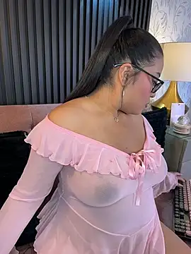 Snapshot of Alexa_Madisson chatting on May 12, 6:27 pm Alexa Madisson online show from May 12, 6:27 pm