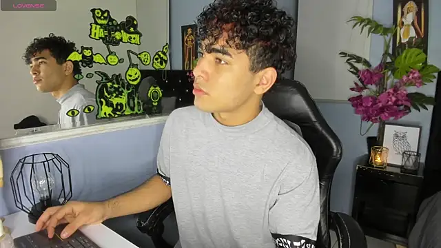 LucasCarterr  online show from October 19, 4:02 am