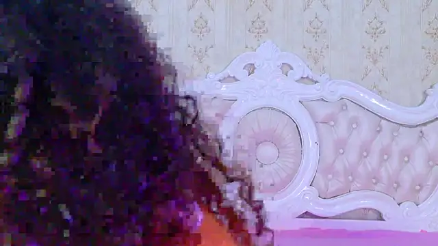 Snapshot of CamilaJohnston chatting on June 25, 1:04 pm CamilaJohnston online show from June 25, 1:04 pm