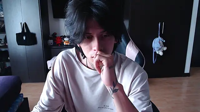 xIce Boy online show from December 16, 1:49 pm