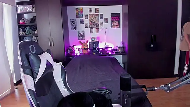 xIce Boy online show from March 27, 3:23 pm