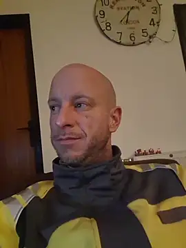 svenpfeifer online show from February 2, 5:33 pm