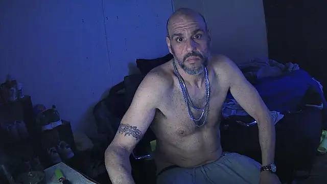 Muffdiver718 online show from January 12, 9:14 am