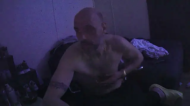 Muffdiver718 online show from January 17, 9:58 am