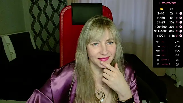 Snapshot of ganet469 chatting on October 23, 2:05 pm ganet469 online show from October 23, 2:05 pm