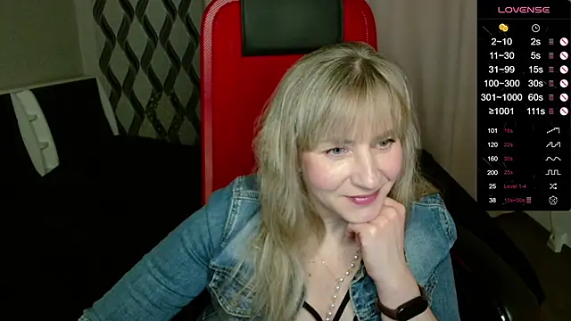 Snapshot of ganet469 chatting on December 14, 8:13 pm ganet469 online show from December 14, 8:13 pm