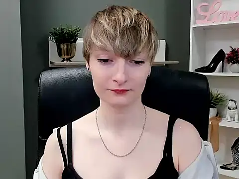Snapshot of hottieBlair chatting on September 26, 6:17 am hottieBlair online show from September 26, 6:17 am