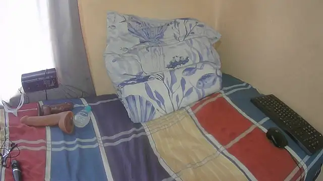 XhosaBoobs4U online show from November 15, 6:44 am