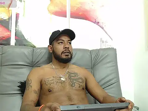 BladeFoxxx1 online show from October 18, 1:12 pm