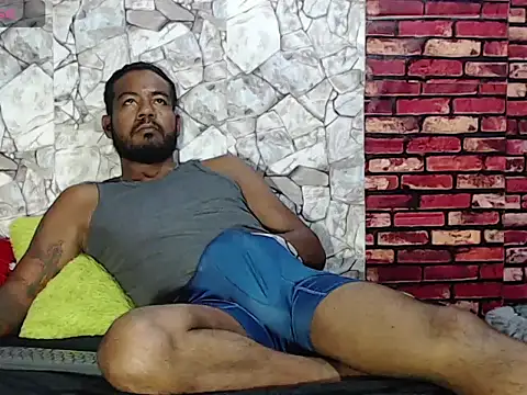 BladeFoxxx1 online show from February 8, 4:27 am