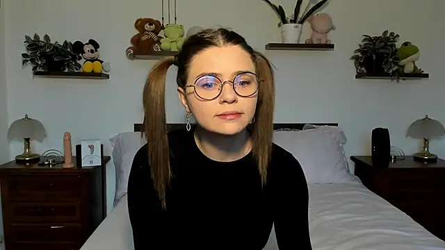 Snapshot of HaleyReedme chatting on February 24, 7:39 am HaleyReedme online show from February 24, 7:39 am