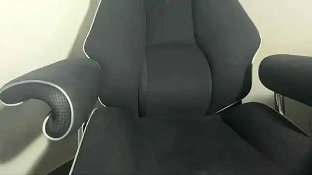 Snapshot of one_app chatting on November 11, 1:44 pm one app online show from November 11, 1:44 pm