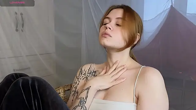 LucilleGlover online show from September 21, 3:08 am