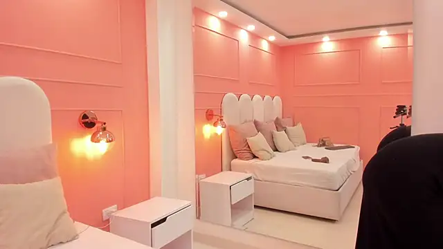 eva sainnt online show from October 14, 10:32 pm