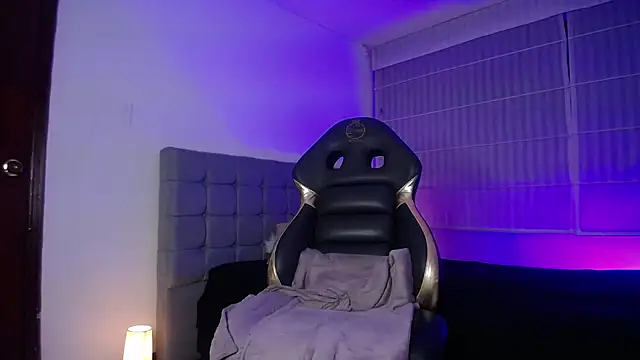 Violet King online show from September 23, 2:36 am