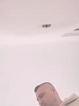 yourflowerpink online show from February 14, 11:51 am