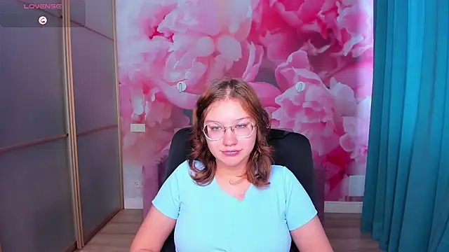 AngelinaLow online show from October 23, 11:31 am