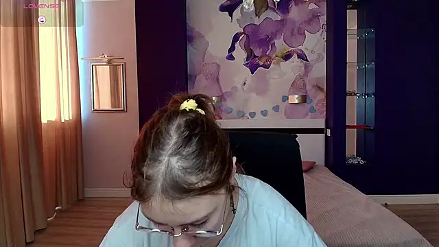 AngelinaLow online show from October 31, 12:28 pm