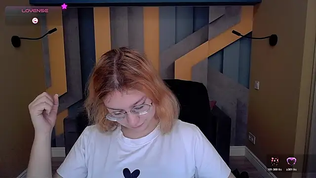 AngelinaLow online show from January 12, 12:32 pm