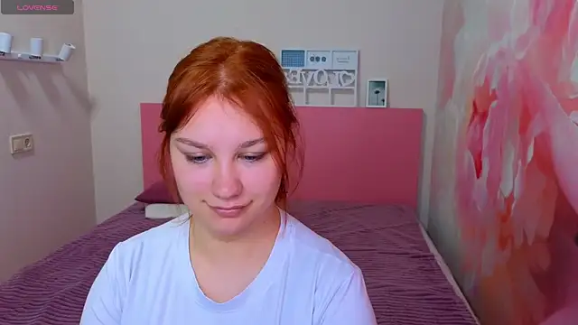 AngelinaLow online show from May 29, 11:30 am